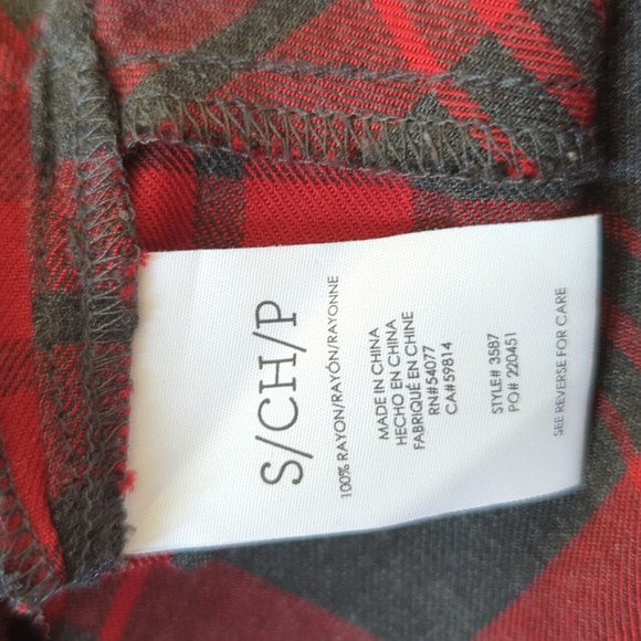 Cabi Cunningham Popover Top - Picture 14 of 15